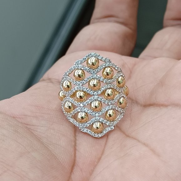 10kt Solid Gold Ring For Women size 8
